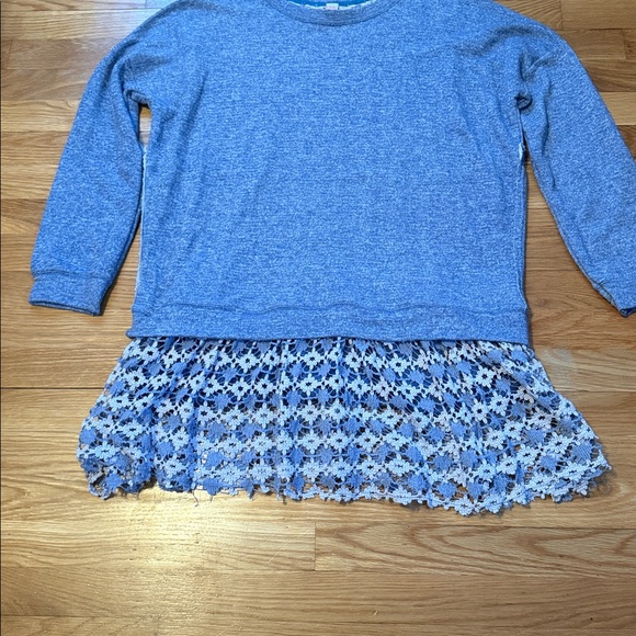 Free people beach Blue tunic Sweater with Lace Hem size M/L - Picture 3 of 11